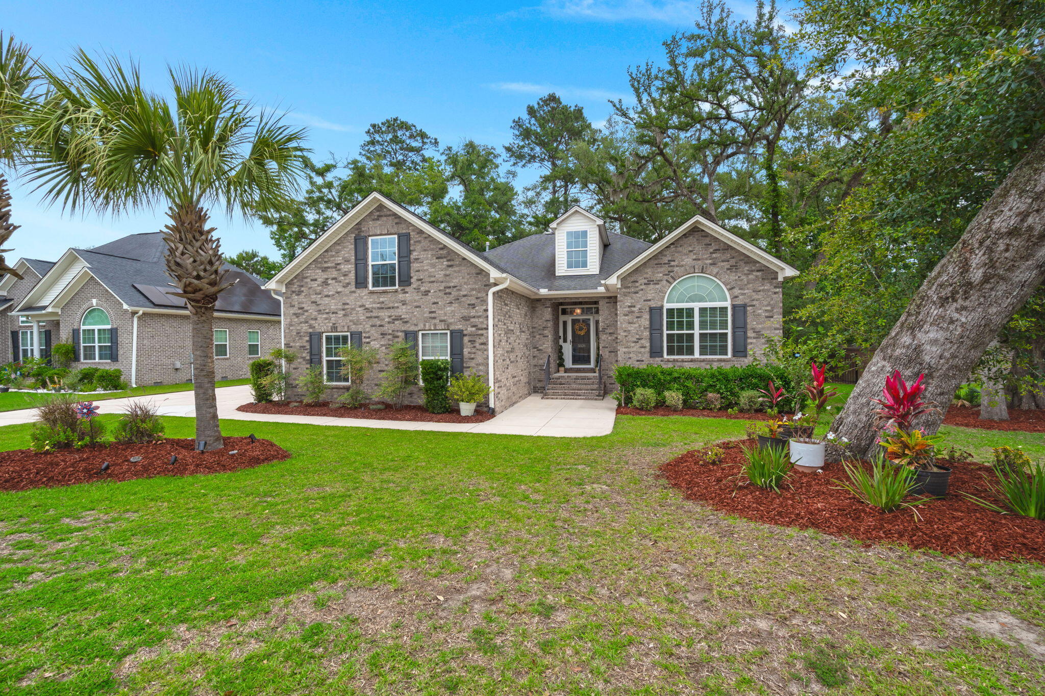 5528 Crescent View Drive