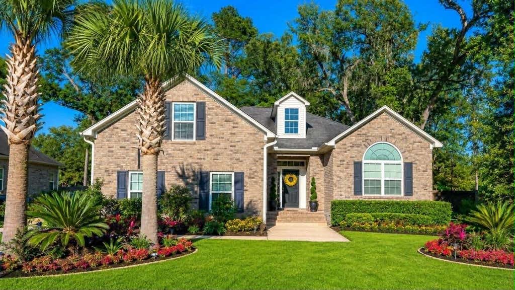 Photo of 5528 Crescent View Drive, North Charleston, SC 29420 (MLS # 26016373)