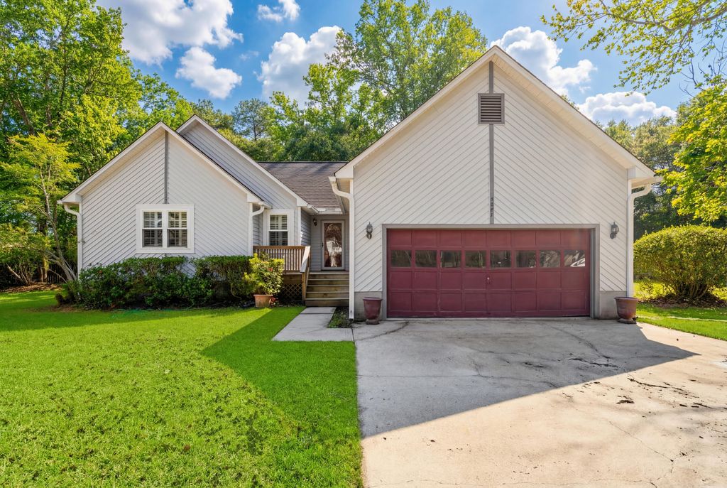 Photo of 2627 Sun Beam Way, Charleston, SC 29414 (MLS # 26006550)