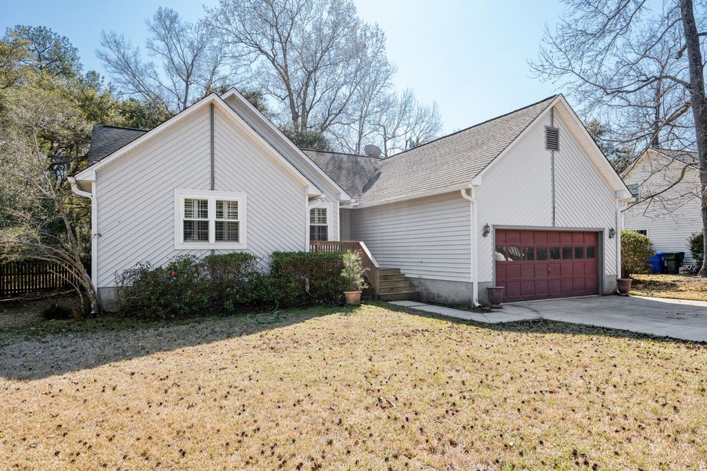 Photo of 2627 Sun Beam Way, Charleston, SC 29414 (MLS # 26006550)