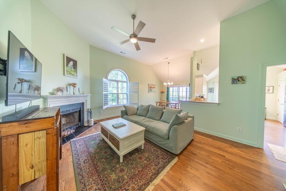 359 Kingston Lane