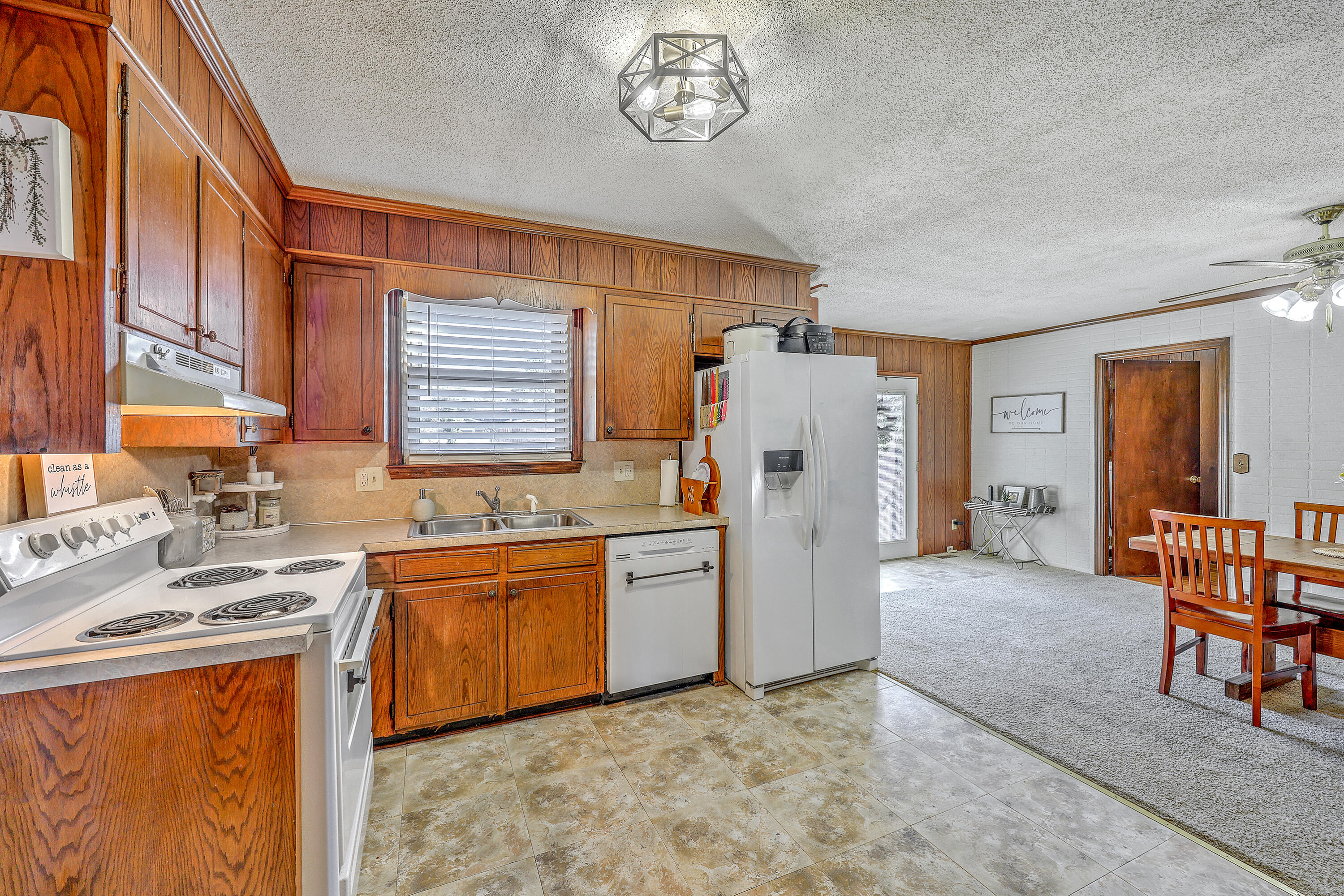 2198 Skyland Lane