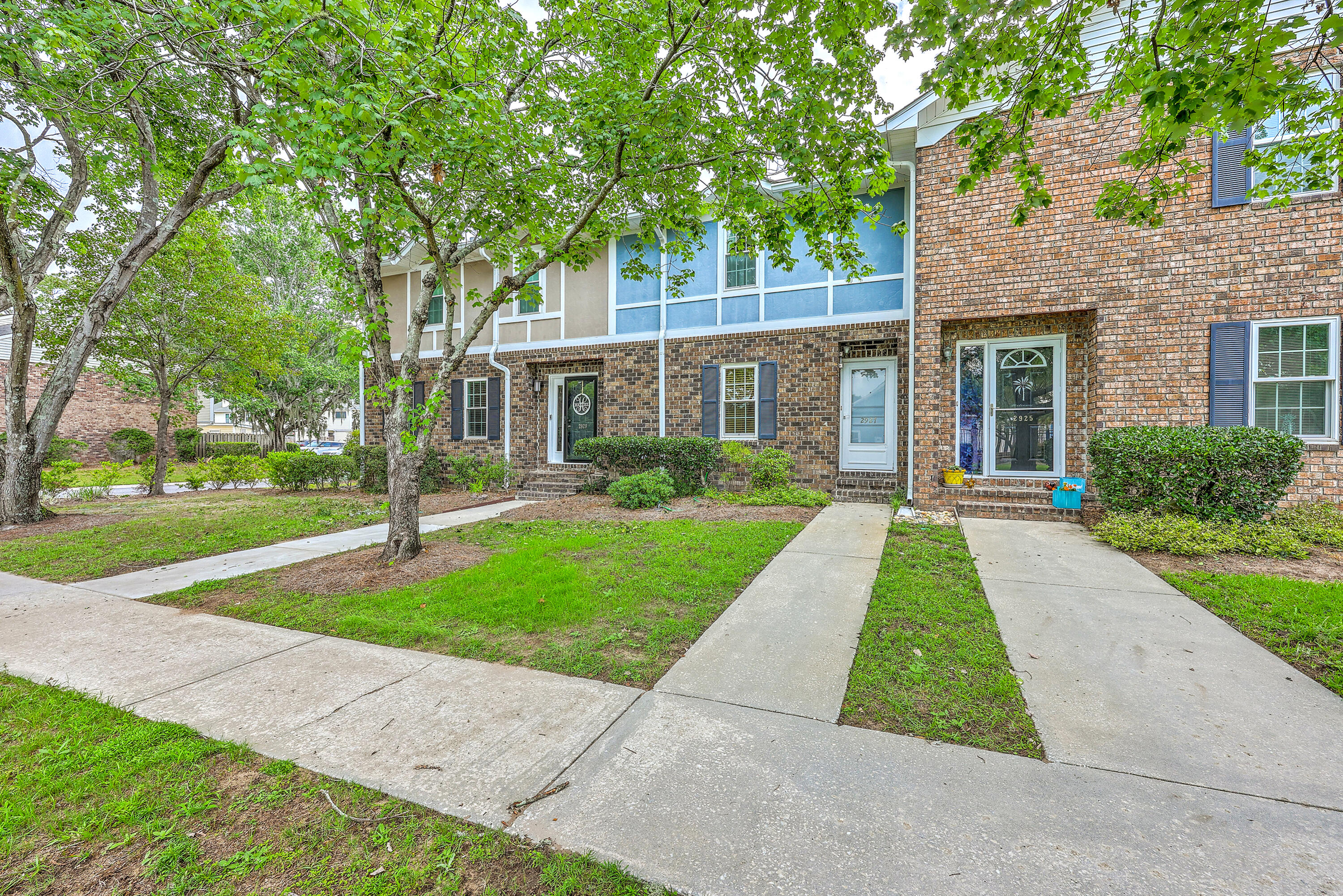2927 Cathedral Lane