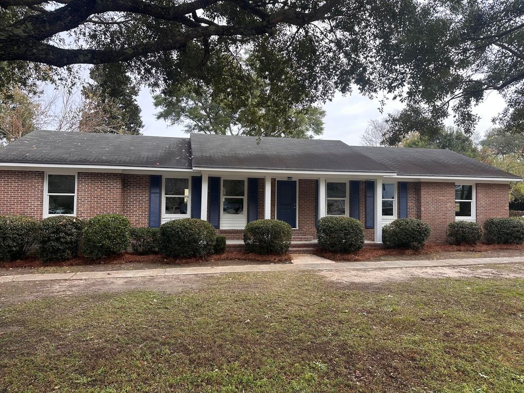 Photo of 1038 Harbor View Road, Charleston, SC 29412 (MLS # 26000531)