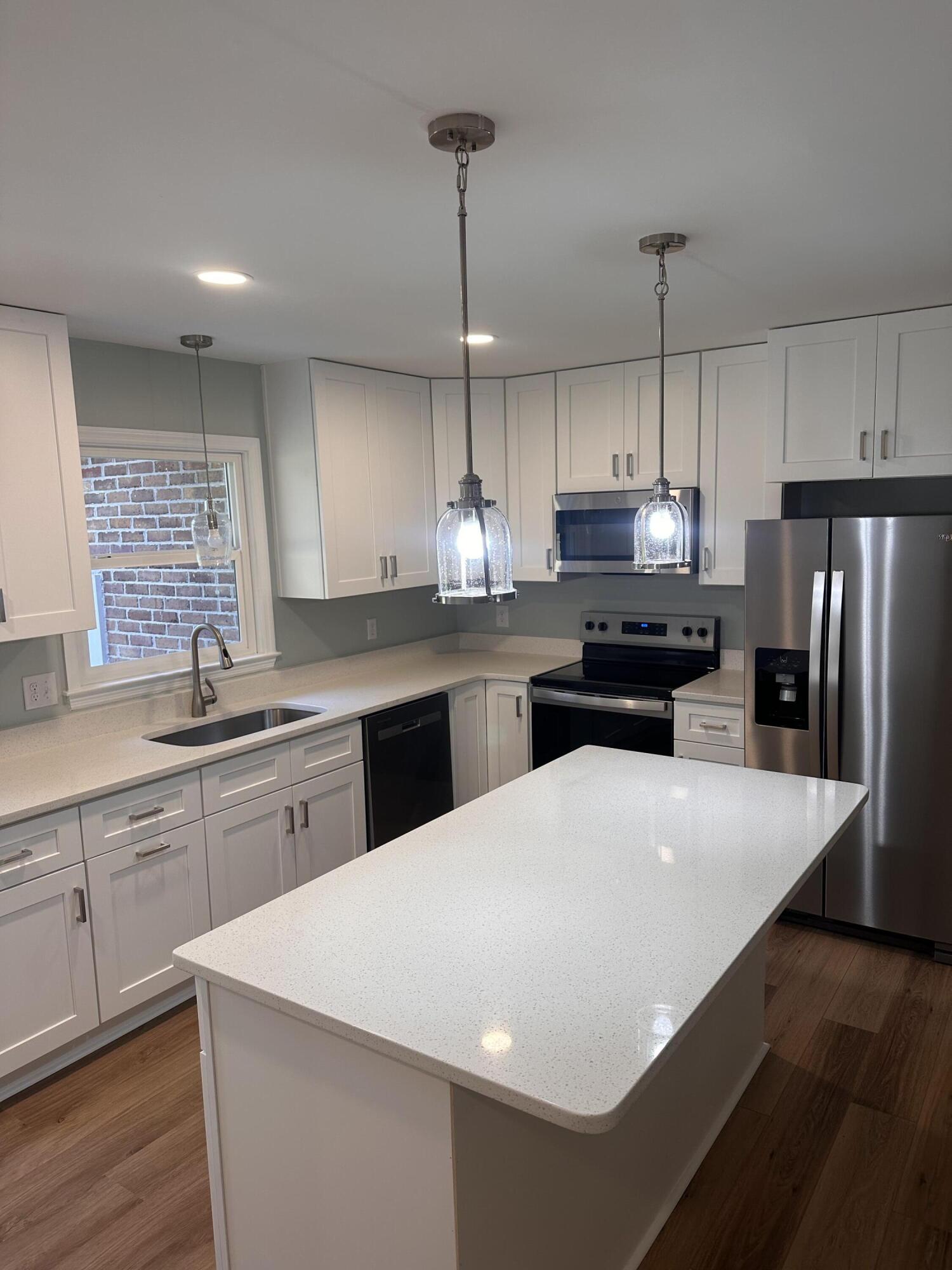 1038 Harbor View Road