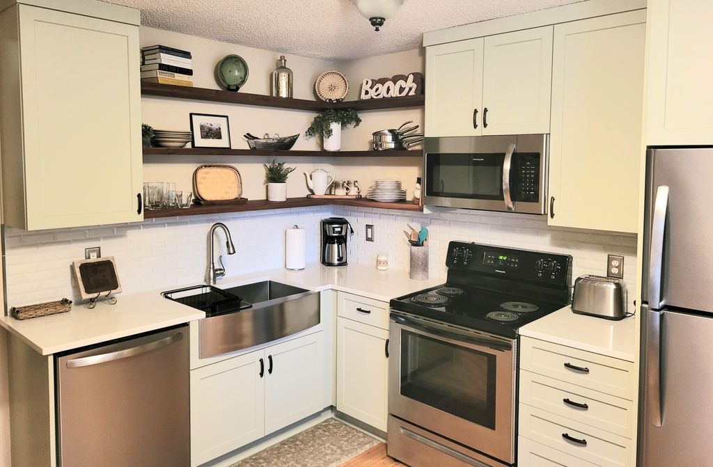 Photo of 1493 E Crossing Lane, Mount Pleasant, SC 29466 (MLS # 25032113)