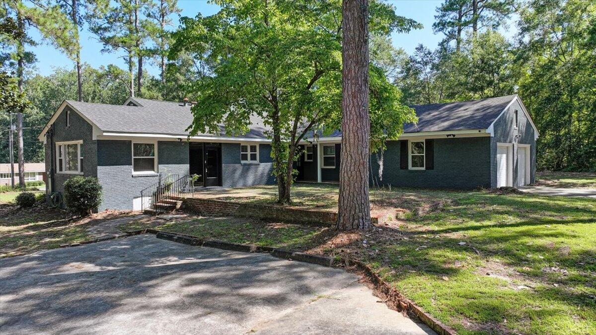 131 Club Acres Boulevard
