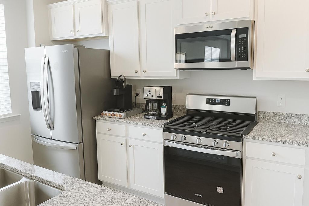 Photo of 413 Cedarview Road, Summerville, SC 29486 (MLS # 25008593)