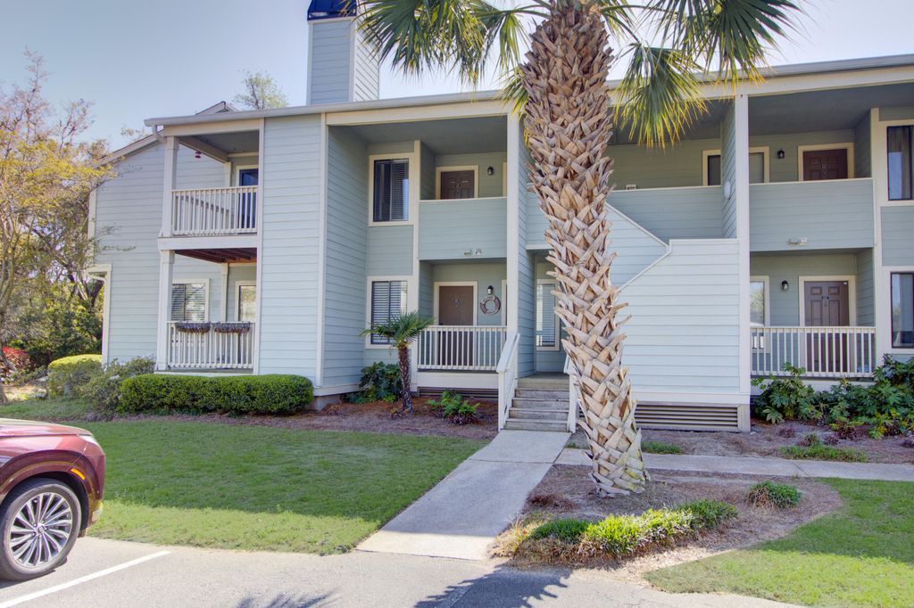 Photo of 1481 Center Street St #Apt 603, Mount Pleasant, SC 29464 (MLS # 26009212)