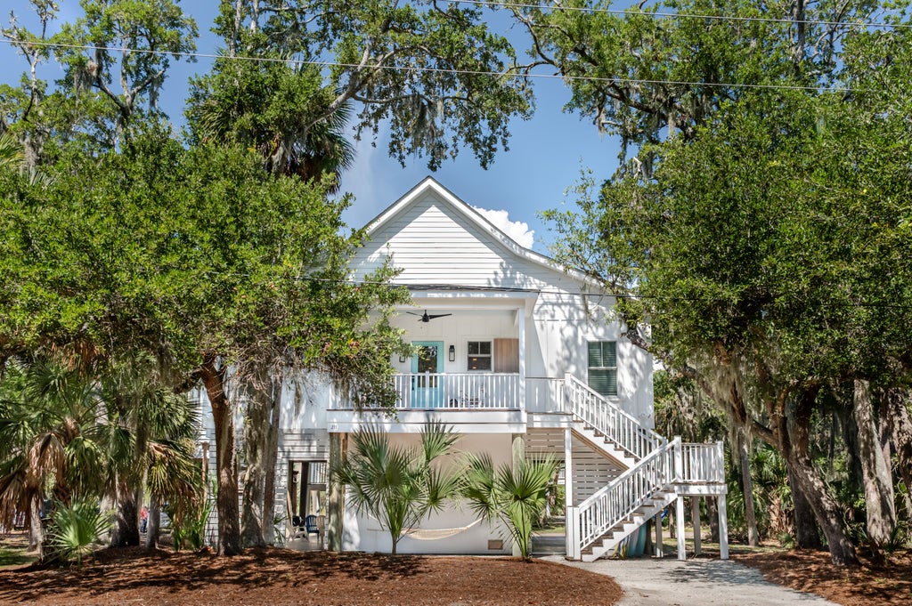 Photo of 211 Jungle Road, Edisto Island, SC 29438 (MLS # 26026984)
