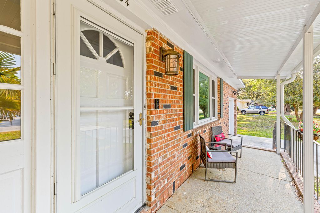 Photo of 1834 Piper Drive, Charleston, SC 29407 (MLS # 26009734)