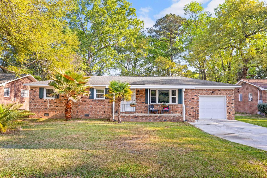 Photo of 1834 Piper Drive, Charleston, SC 29407 (MLS # 26009734)