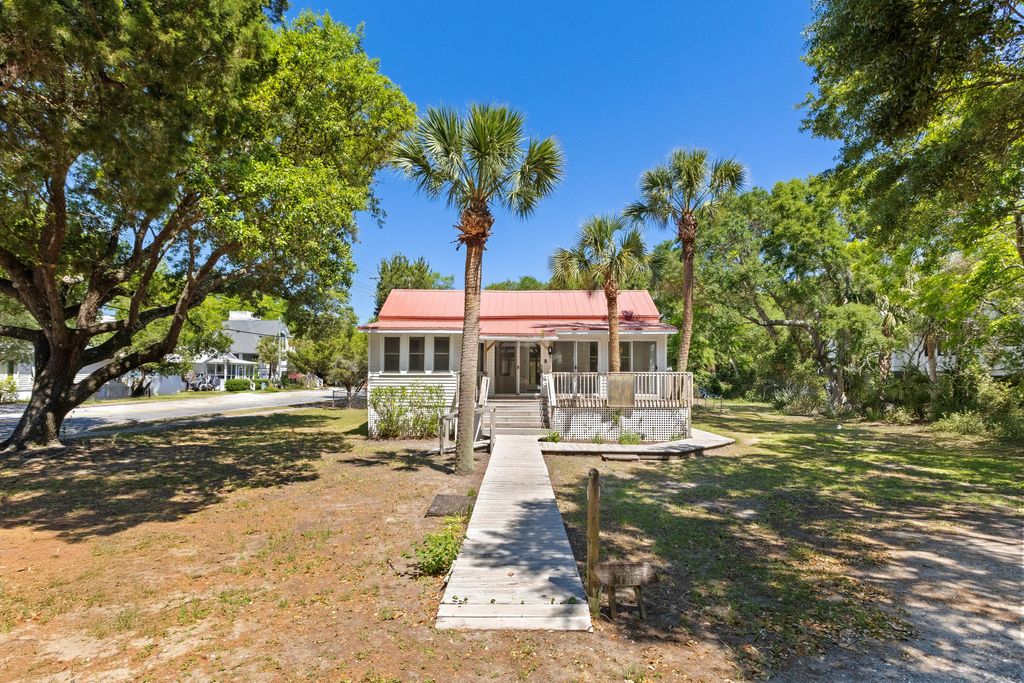 Photo of 2250 Myrtle Avenue, Sullivans Island, SC 29482 (MLS # 26018752)