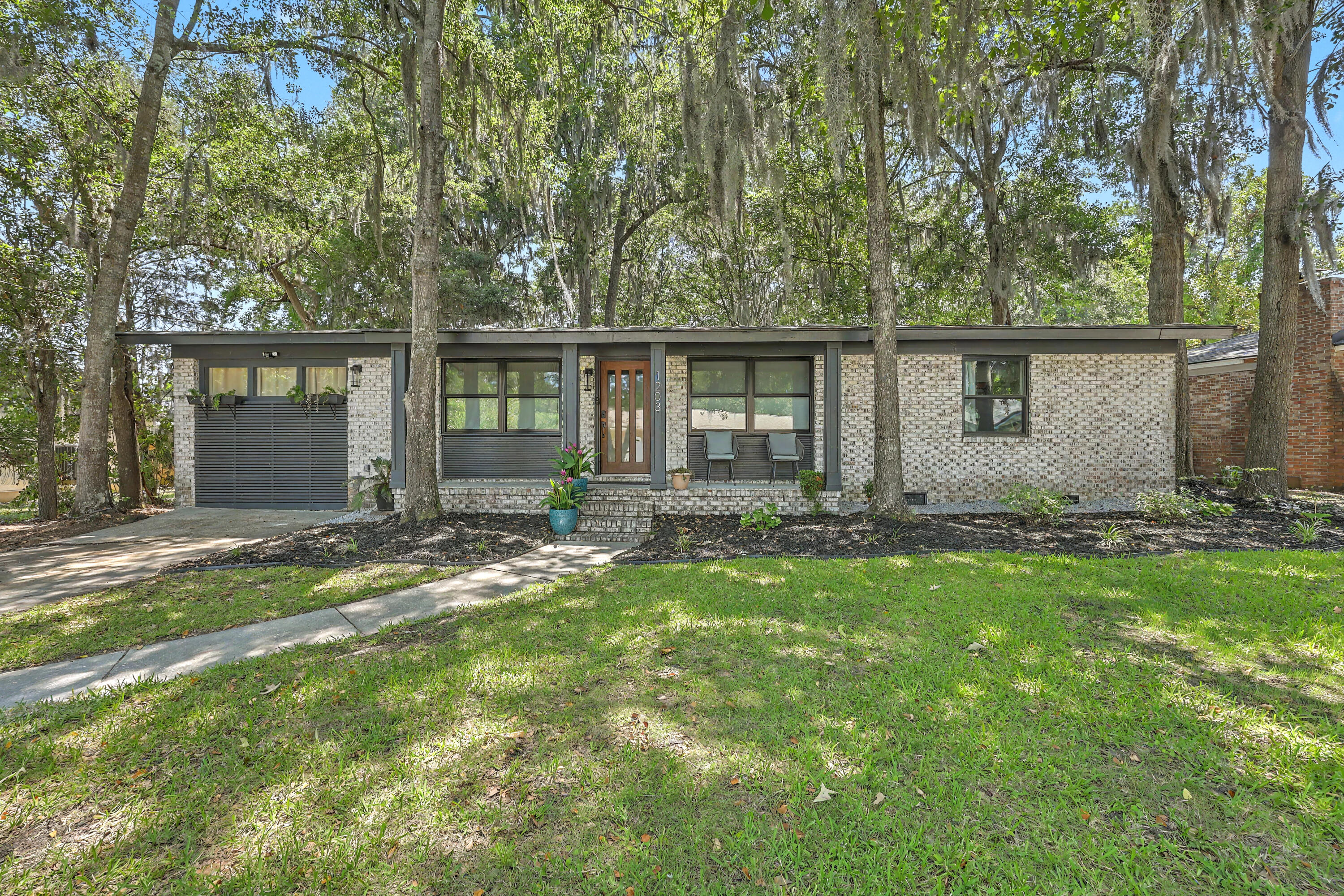 1203 Valley Drive