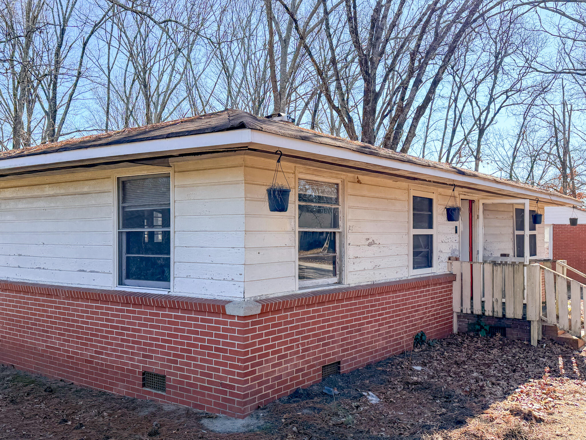 1035 S Stonewall Avenue