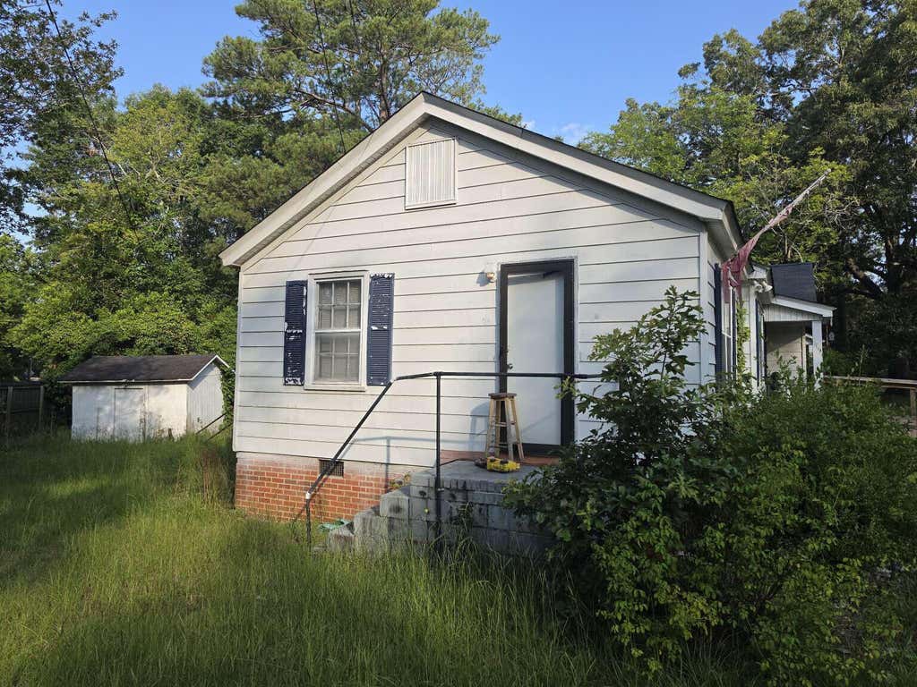Photo of 9 Kenilworth Avenue, Sumter, SC 29150 (MLS # 26020591)