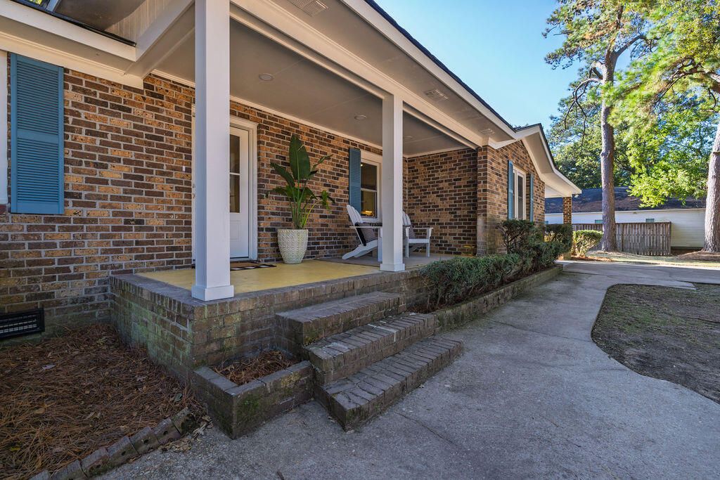 Photo of 1717 Pinecrest Road, Charleston, SC 29407 (MLS # 25030454)