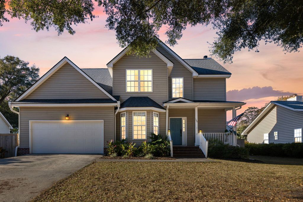 Photo of 100 Oyster Point Row, Charleston, SC 29412 (MLS # 26001386)