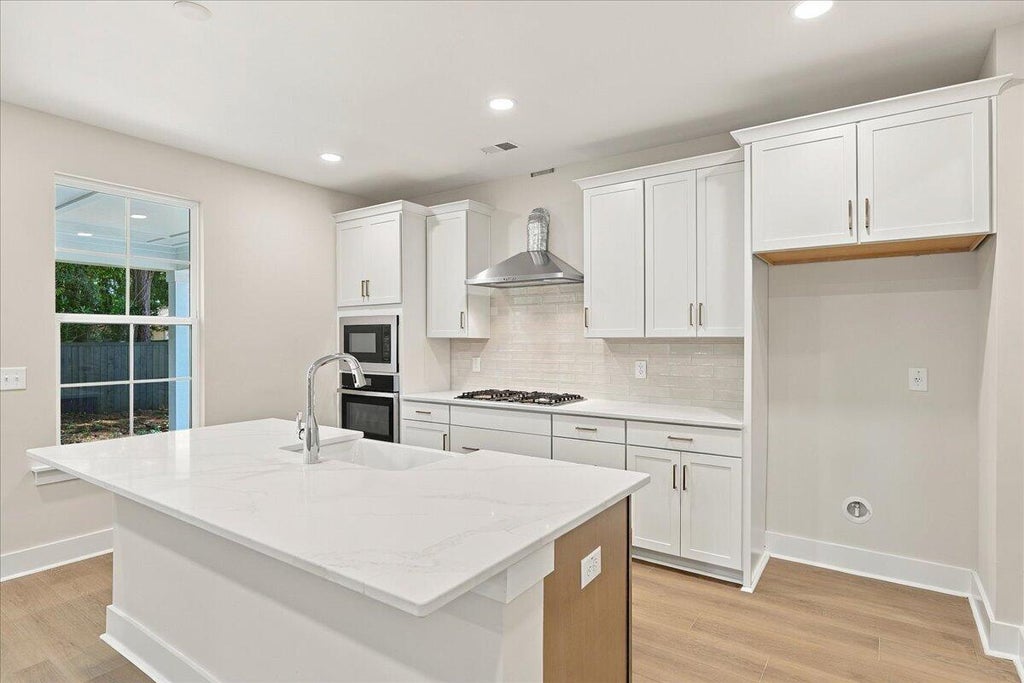 Photo of 295 Rebel Kat Court, Charleston, SC 29412 (MLS # 26028607)