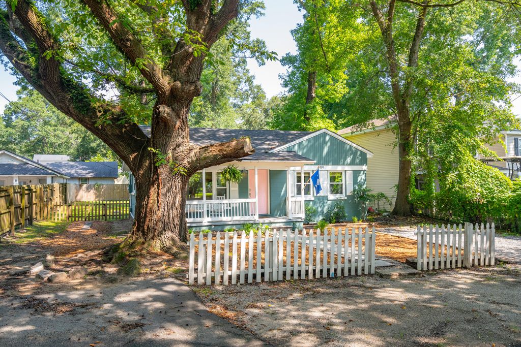 Photo of 4419 Lambert Street, North Charleston, SC 29405 (MLS # 26009218)