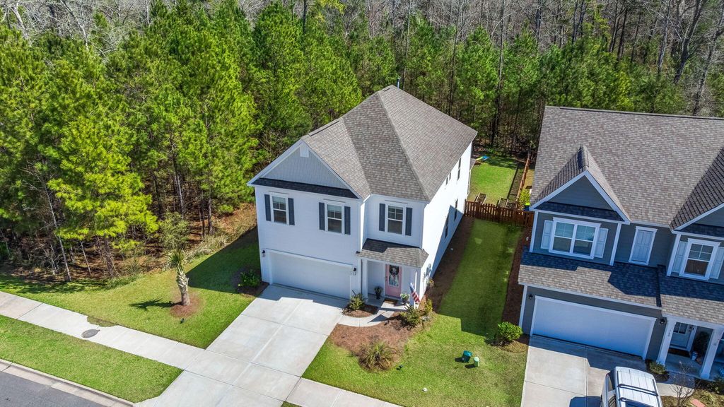 Photo of 162 Cherry Grove Drive, Summerville, SC 29483 (MLS # 26003763)