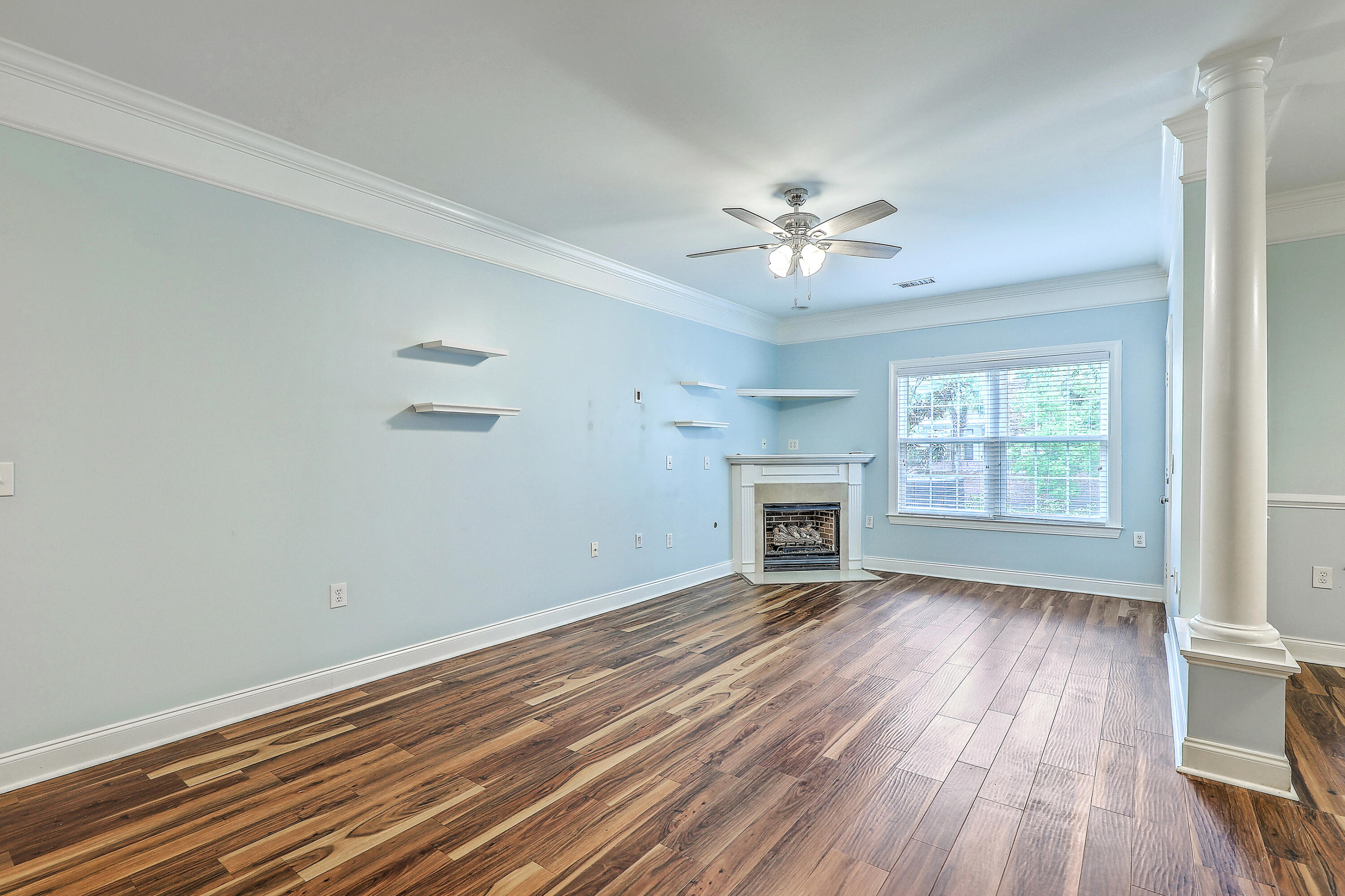 1025 Riverland Woods Place 904