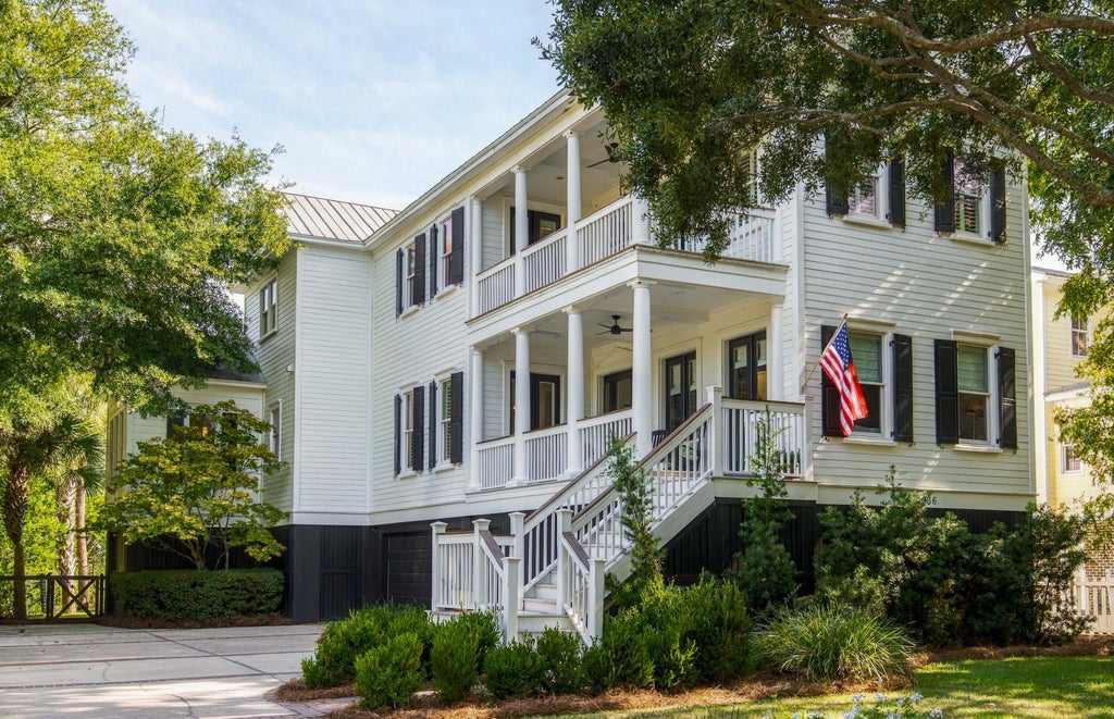 Photo of 936 Mciver Street, Mount Pleasant, SC 29464 (MLS # 26027282)