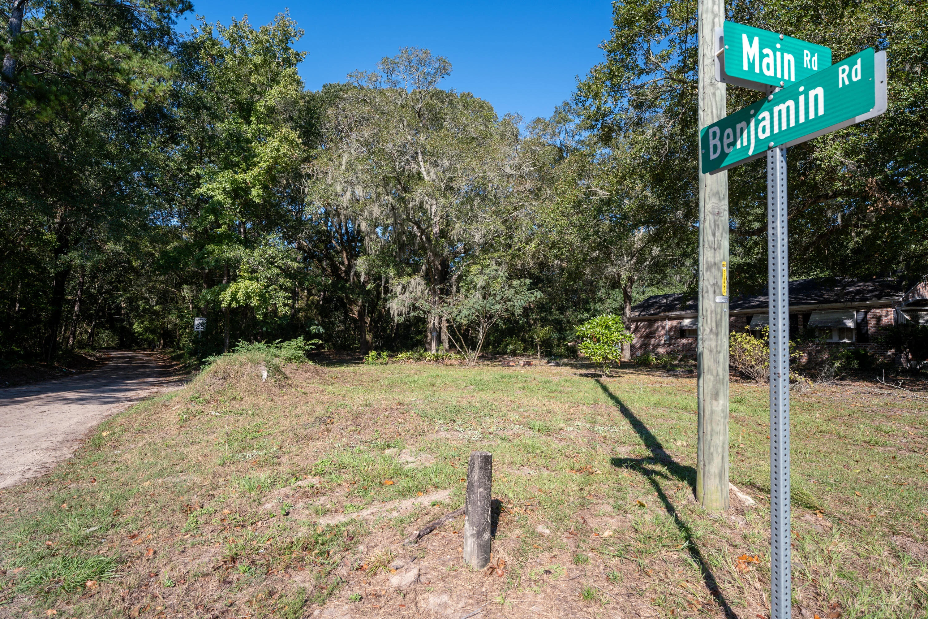 1214 Main Road
