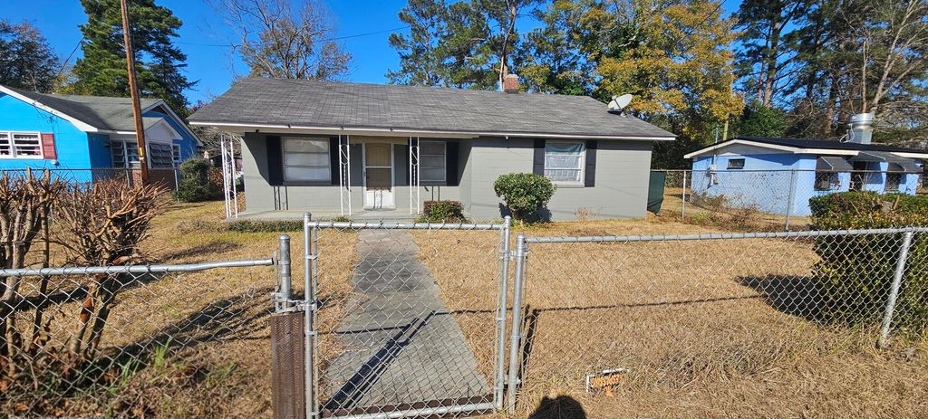 Photo of 850 Hampton Street, Elloree, SC 29047 (MLS # 26006669)