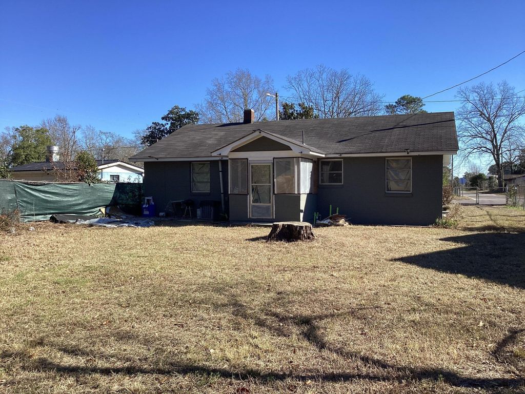 Photo of 850 Hampton Street, Elloree, SC 29047 (MLS # 26006669)