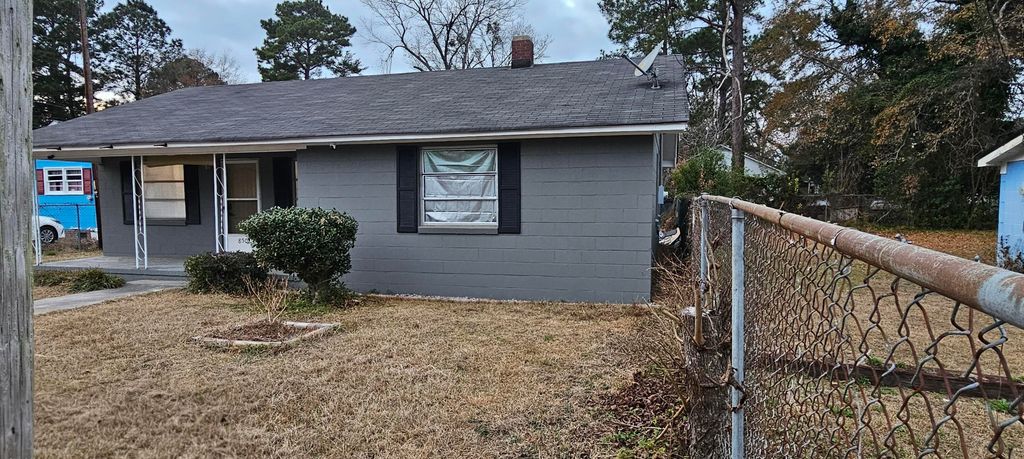 Photo of 850 Hampton Street, Elloree, SC 29047 (MLS # 26006669)