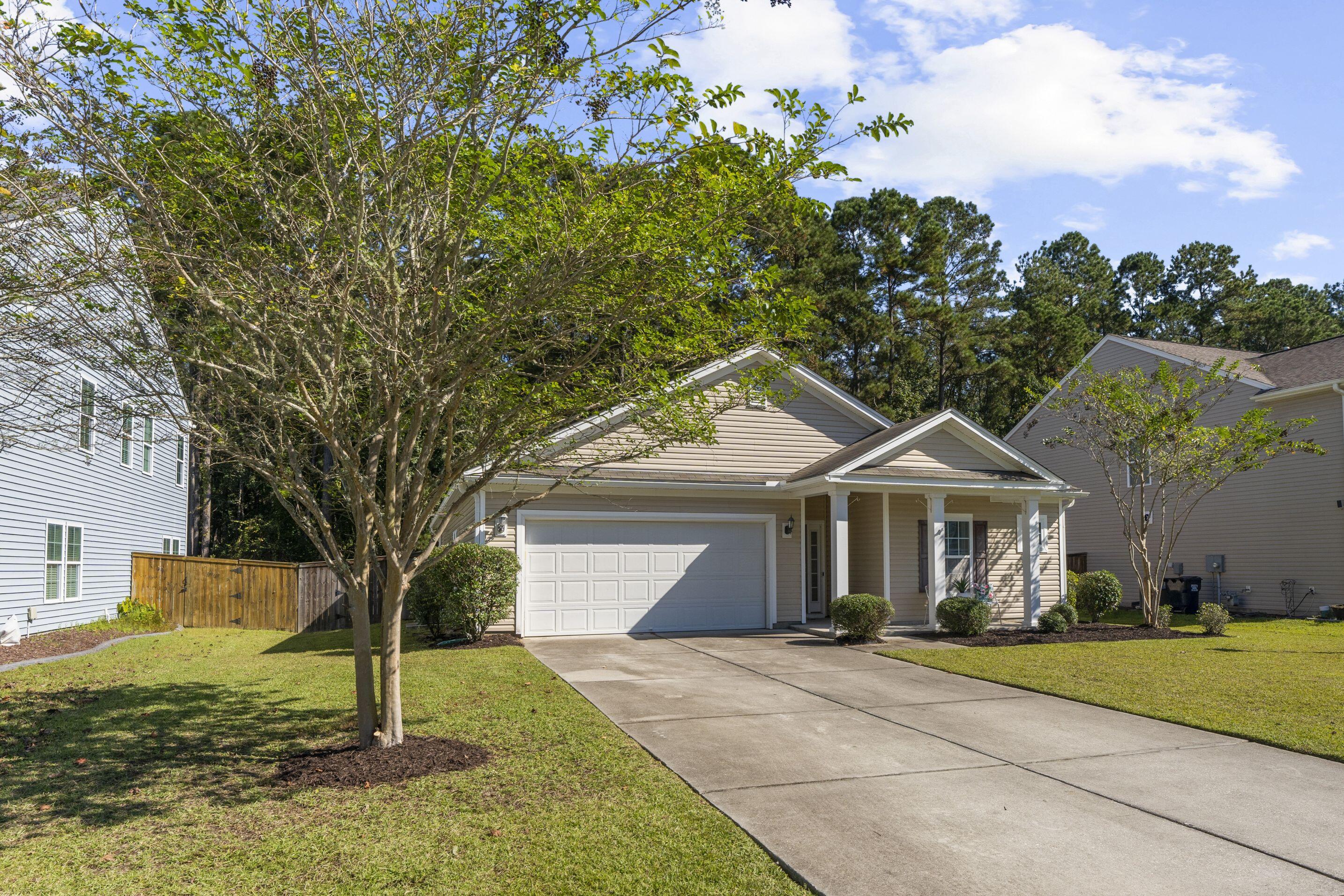 1007 Victoria Pointe Lane