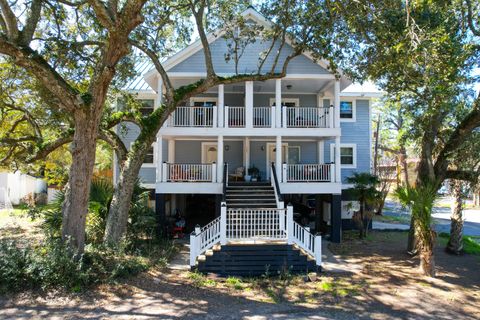 Photo of 124 E Hudson Avenue, Folly Beach, SC 29439 (MLS # 26006414)