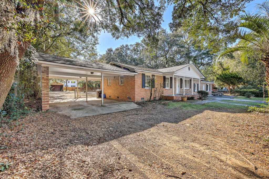 Photo of 386 5th Avenue, Mount Pleasant, SC 29464 (MLS # 26002733)