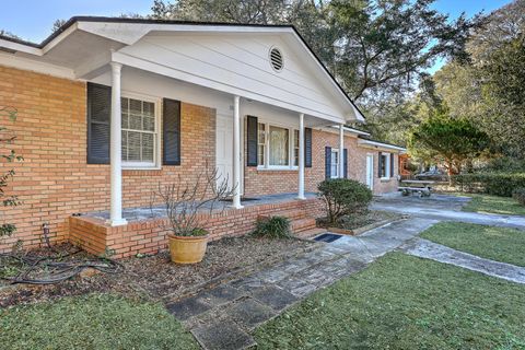 Photo of 386 5th Avenue, Mount Pleasant, SC 29464 (MLS # 26002733)