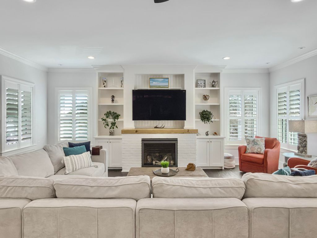 Photo of 5217 Oak Cove Lane, Hollywood, SC 29449 (MLS # 26005715)