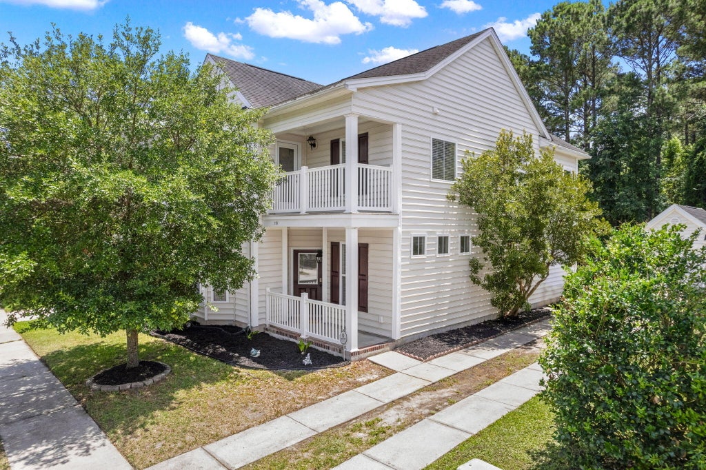 Photo of 191 Avonshire Drive, Summerville, SC 29483 (MLS # 26017261)