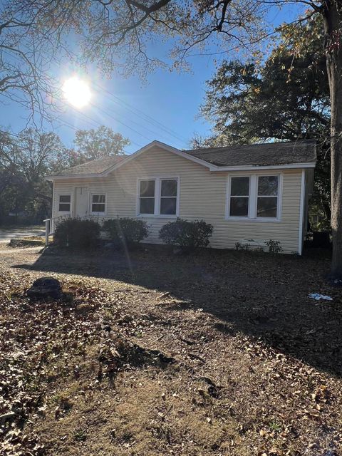 A home in North Charleston