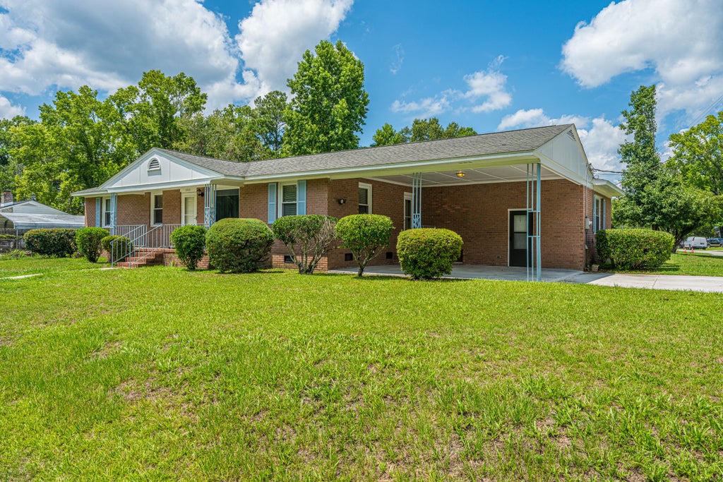 Photo of 3220 Bonanza Road, Charleston, SC 29414 (MLS # 26020980)