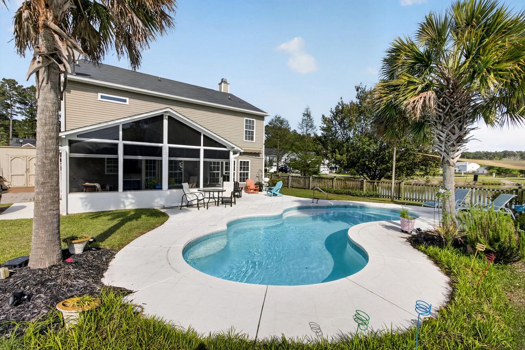 Photo of 337 Southport Drive, Summerville, SC 29483 (MLS # 26010165)