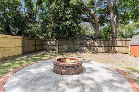 A home in North Charleston