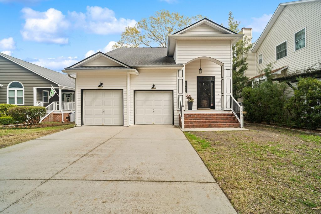 Photo of 848 Harbor Place Drive, Charleston, SC 29412 (MLS # 26006011)