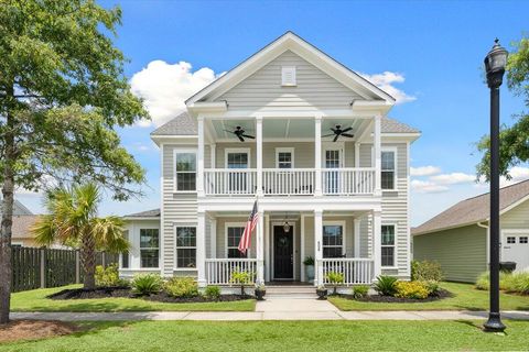 Single Family Residence in Summerville SC 608 Water Lily Trail.jpg