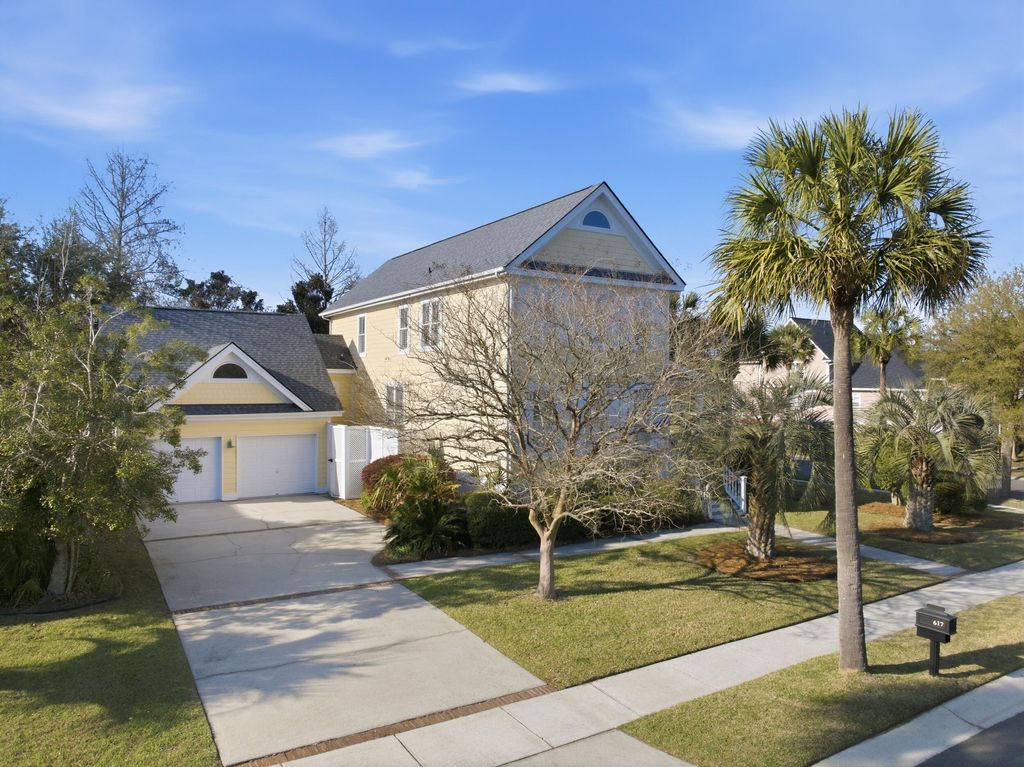 Photo of 612 King Haven Lane Lane, Johns Island, SC 29455 (MLS # 26007928)