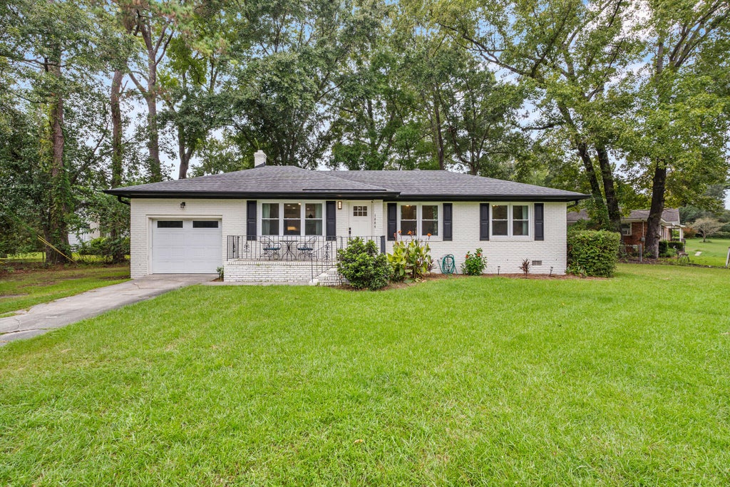 Photo of 1804 Christian Road, Charleston, SC 29407 (MLS # 26026662)