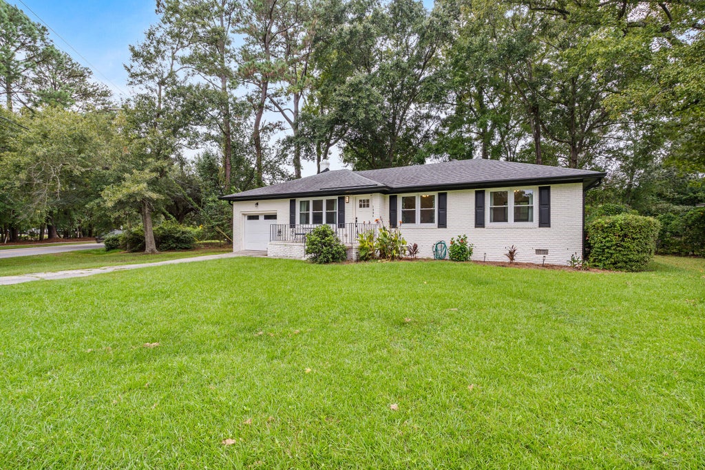 Photo of 1804 Christian Road, Charleston, SC 29407 (MLS # 26026662)