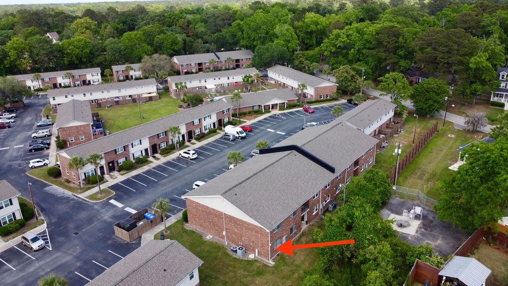 Photo of 415 Parkdale Drive #2f, Charleston, SC 29414 (MLS # 26000713)