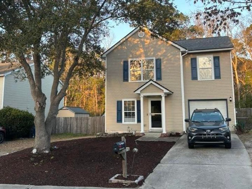 Photo of 5088 Thornton Drive, Summerville, SC 29485 (MLS # 26006888)