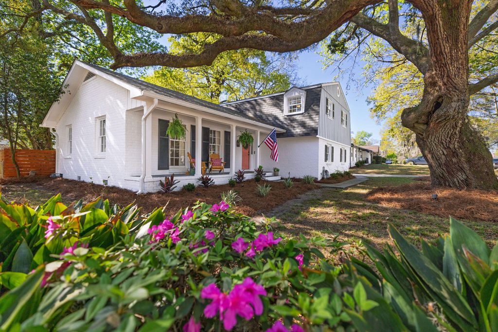 Photo of 1045 Yeamans Hall Road, Hanahan, SC 29410 (MLS # 26007911)