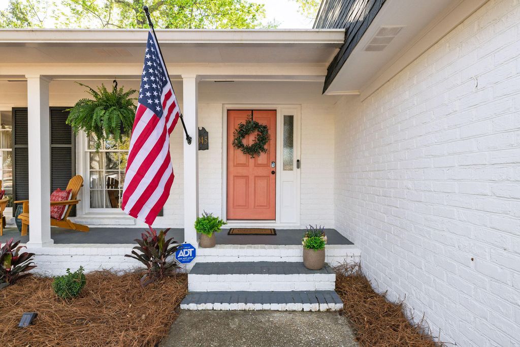 Photo of 1045 Yeamans Hall Road, Hanahan, SC 29410 (MLS # 26007911)